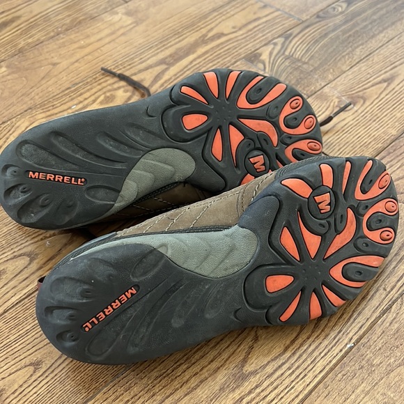 Hiking shoes/sneakers - Picture 3 of 3